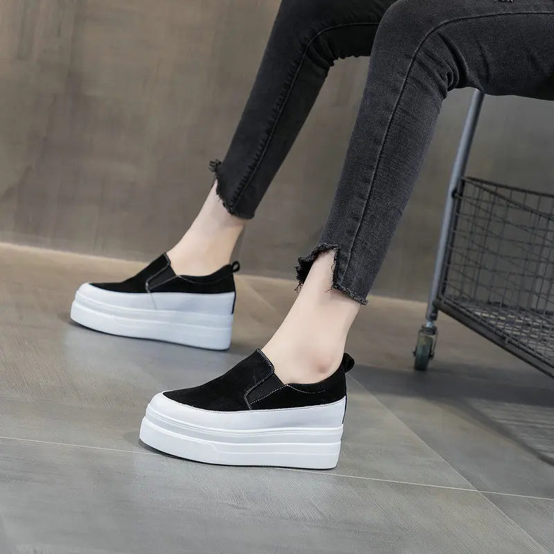 Baskets en cuir véritable à semelle compensée pour femmes