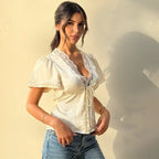 T-shirt court à lacets Lace V-neck pour femmes