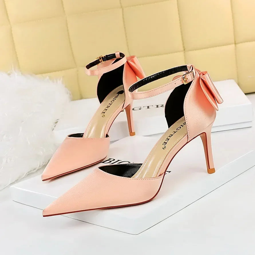 Escarpins pointus à talons hauts rose pour femmes