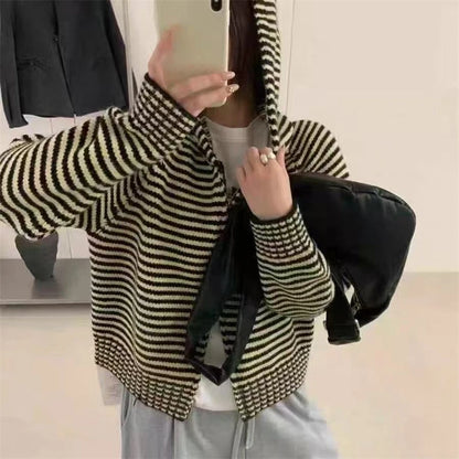 Cardigan Zippé à Capuche Femme – Maille Rayée