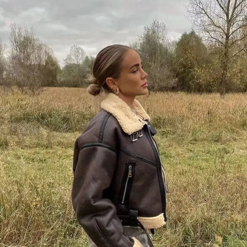 Veste courte en faux cuir d'agneau pour femmes