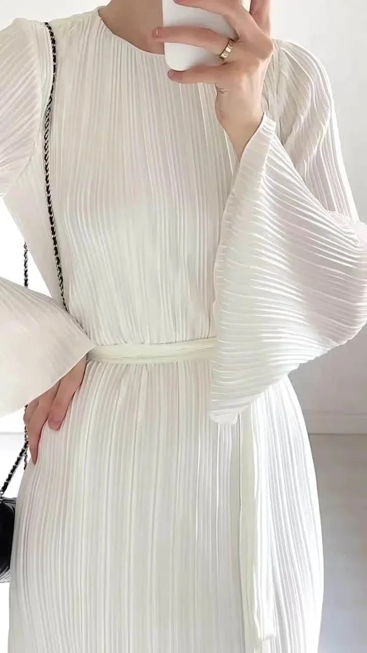 Robe longue plissée musulmane à manches évasées pour femmes
