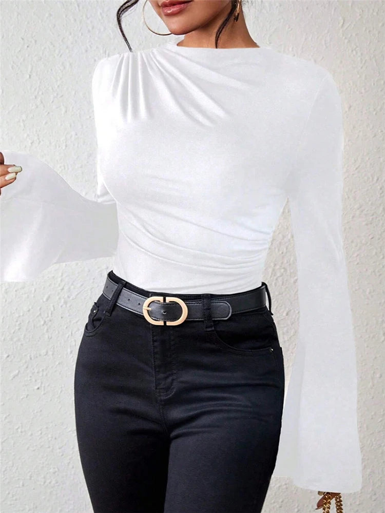 T-shirt polyvalent à manches évasées et col montant pour femmes