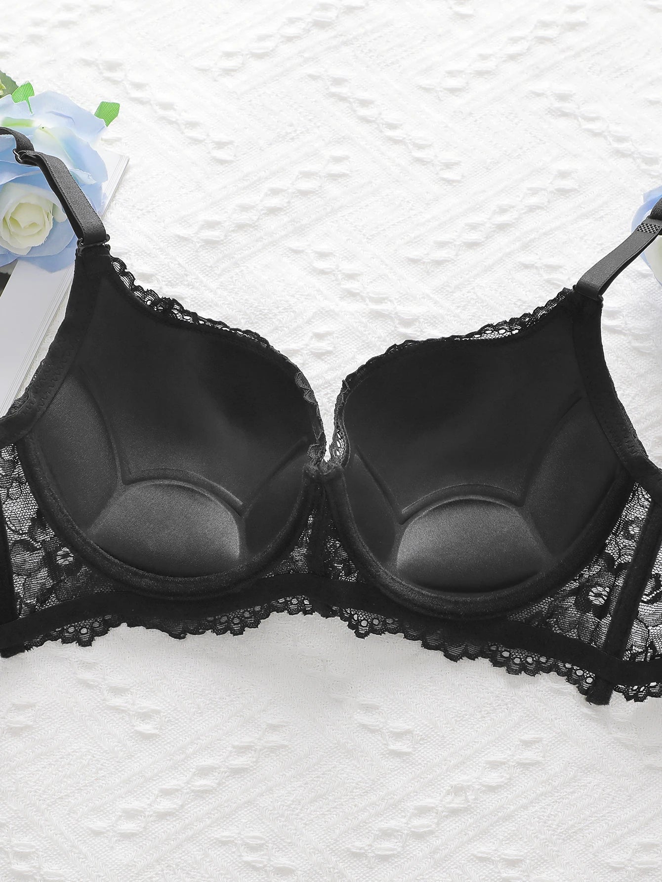 Soutien-gorge avec ruban de dentelle noire pour femmes