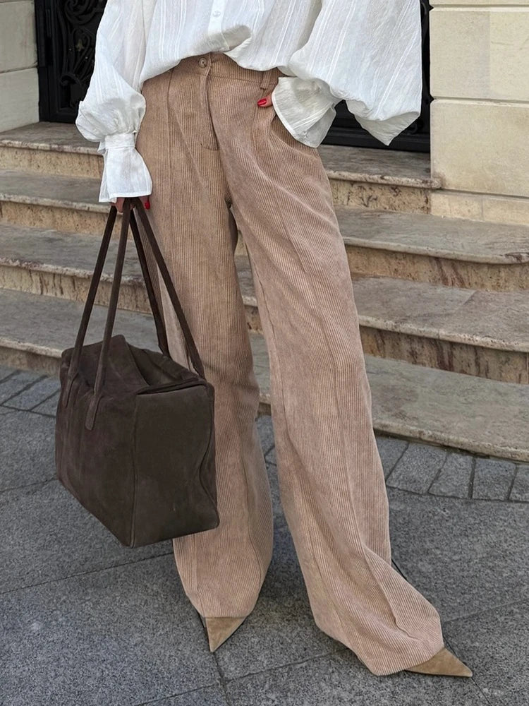 Pantalon à jambes larges et coupe ample pour femmes