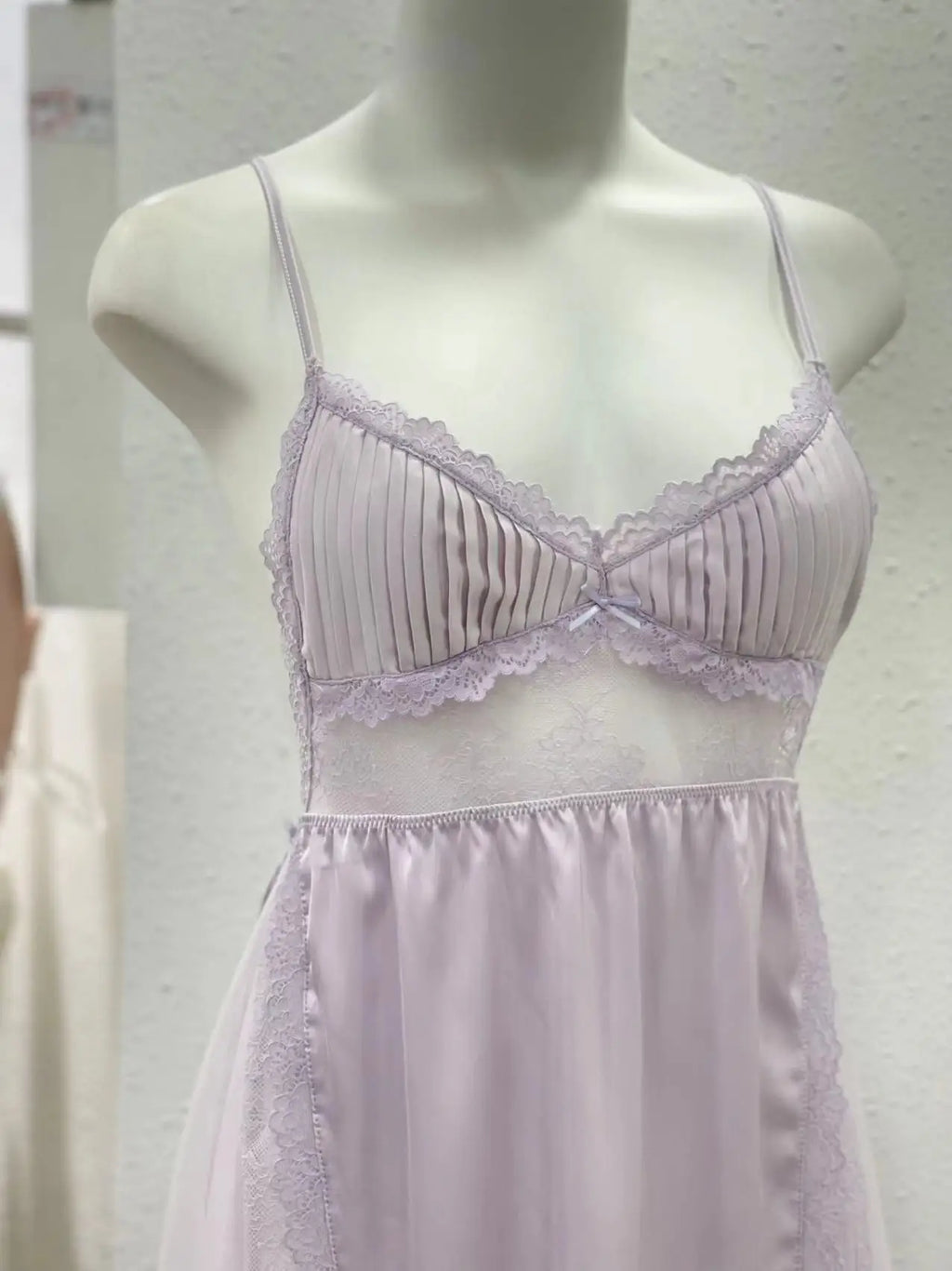 Robe de nuit à volants à col en V pour femmes