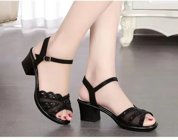 Sandales en cuir à talon moyen pour femmes
