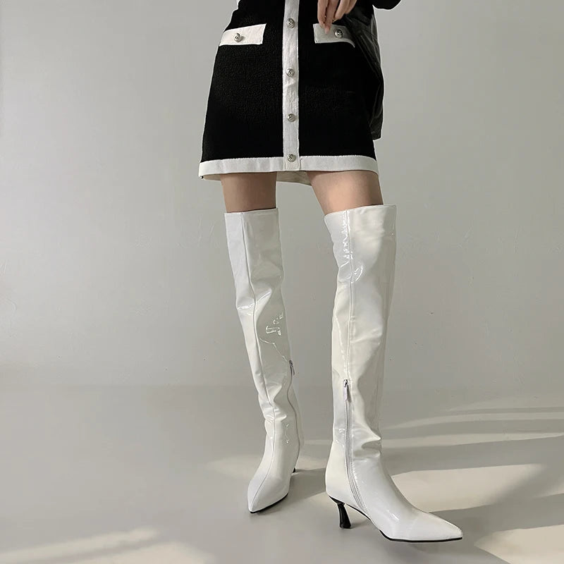 Bottes longues en cuir verni brillant pour femmes