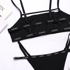Ensemble de lingerie avec soutien-gorge croisé et culotte à bretelles noire pour femmes