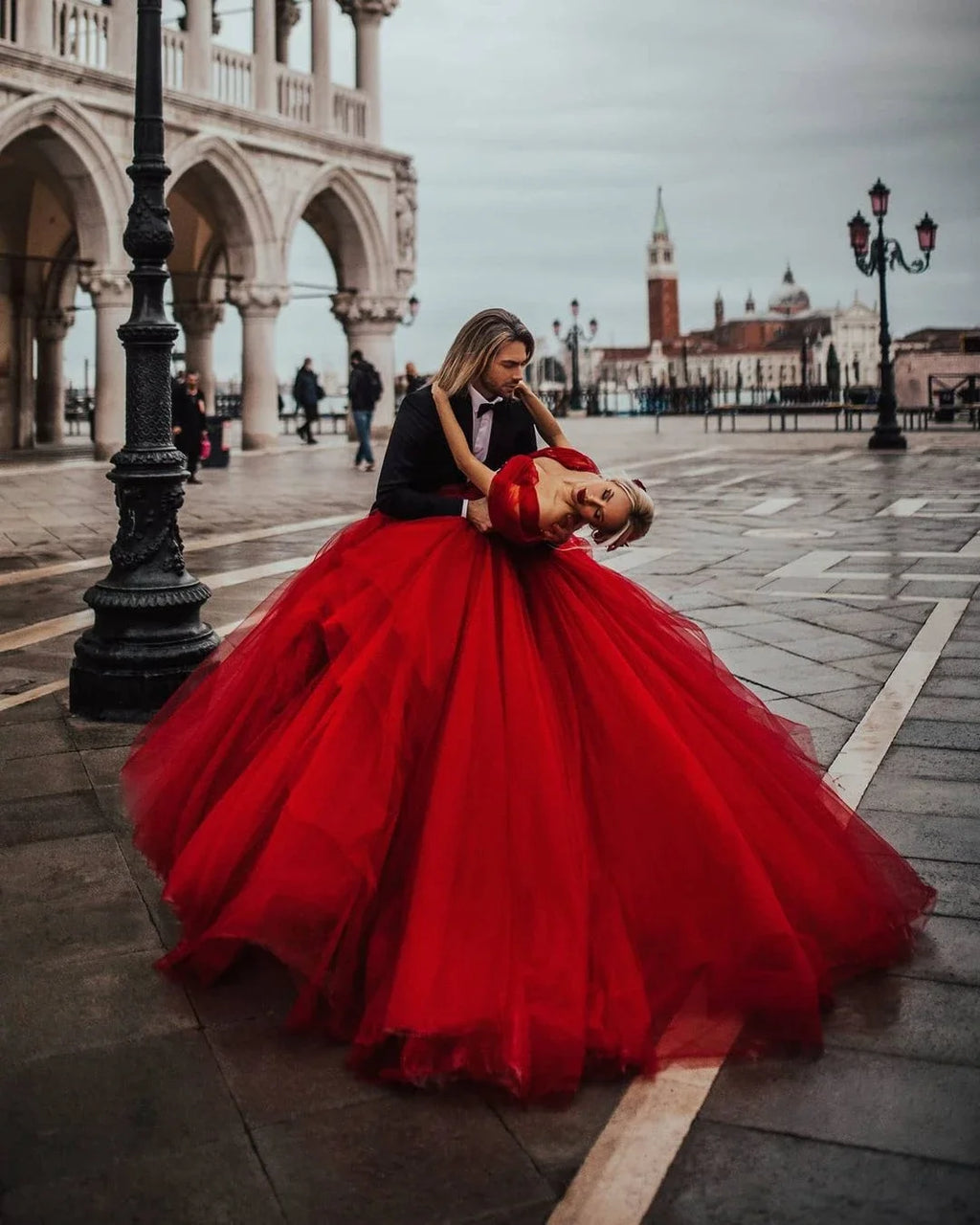 Robe de mariée romantique rouge pour femmes