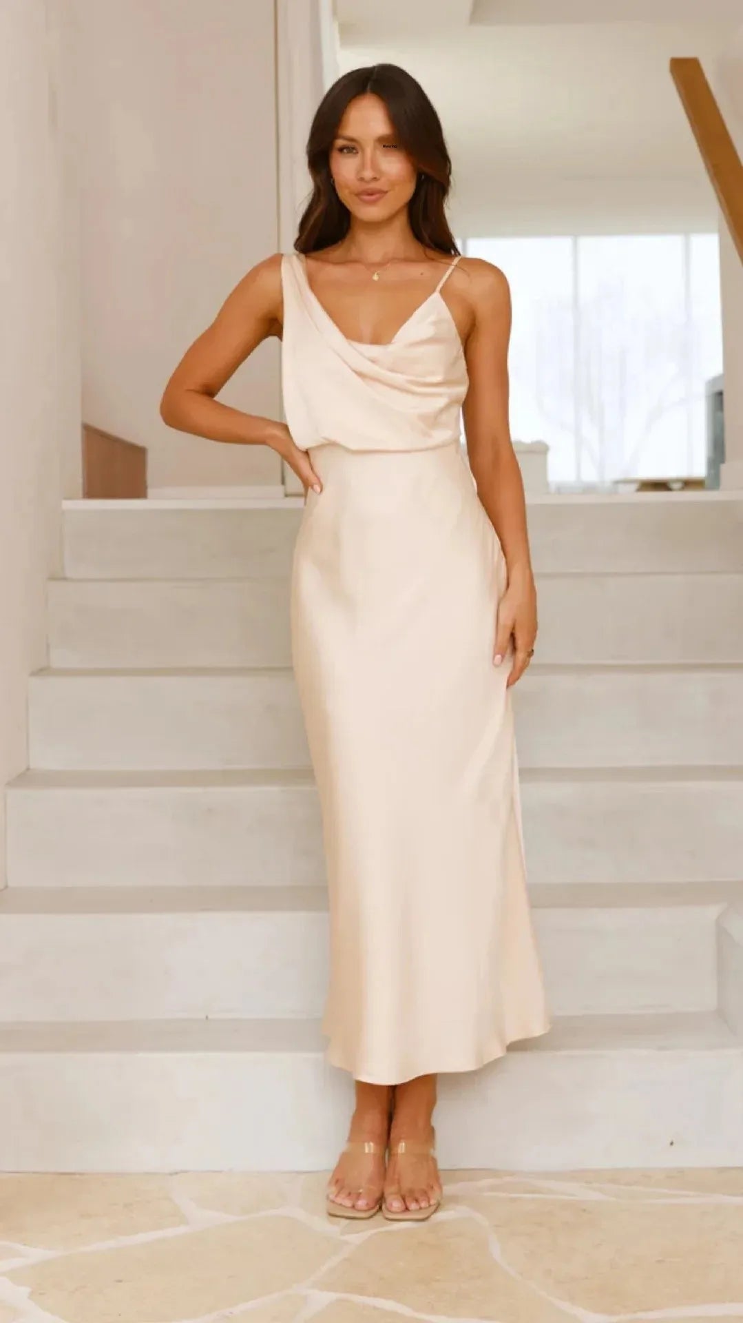 Robe longue élégante en soie unie, sans bretelles pour femmes