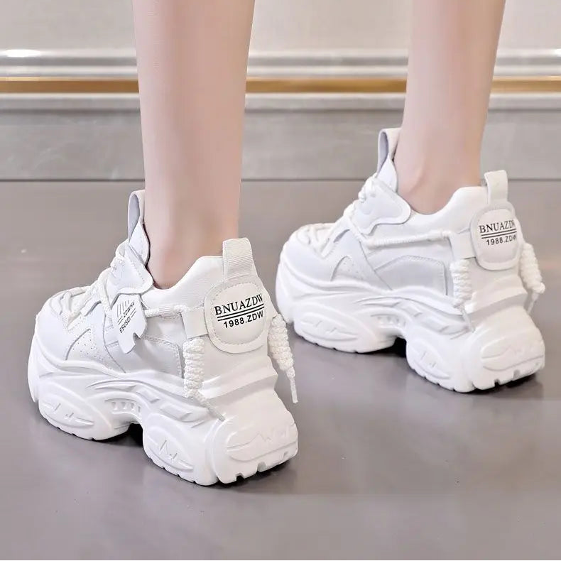 Baskets épaisses en cuir de vache véritable et à lacets pour femmes
