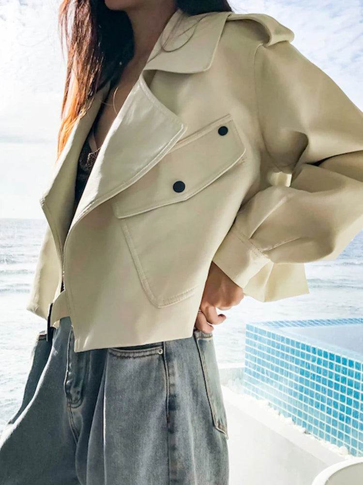 Veste courte en faux cuir pour femmes
