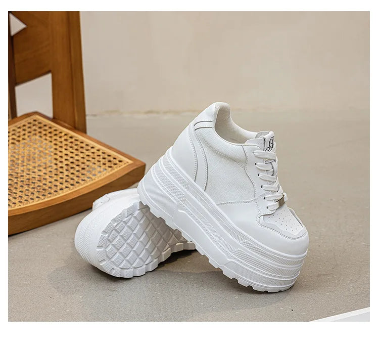 Baskets compensées en cuir creux pour femmes