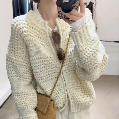 Cardigan Torsadé Femme – Maille Épaisse, Zip et Col Rond