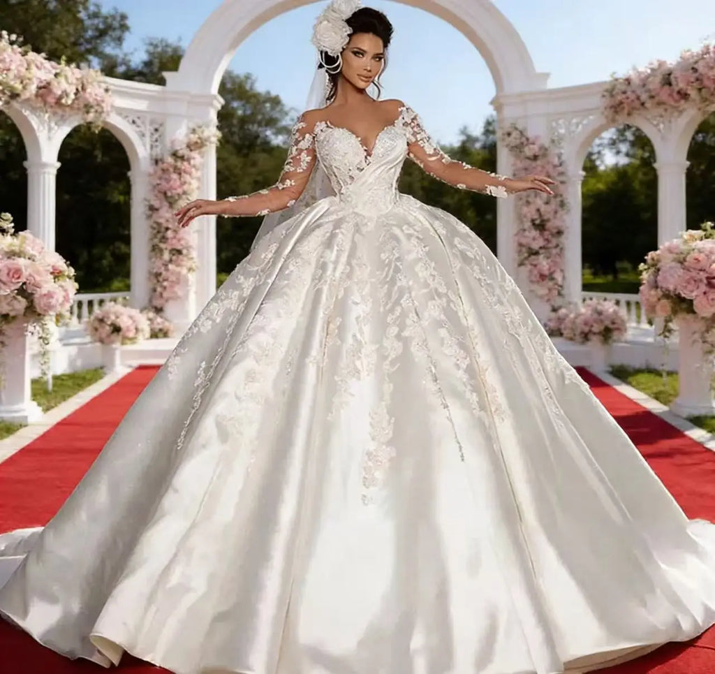 Robe de mariée à manches longues en dentelle brodée pour femmes