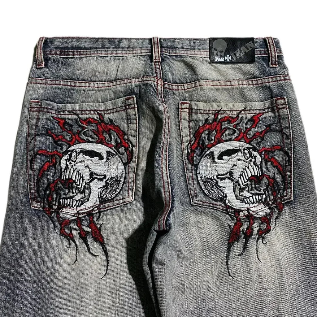 Jeans brodés coupe ample pour femmes