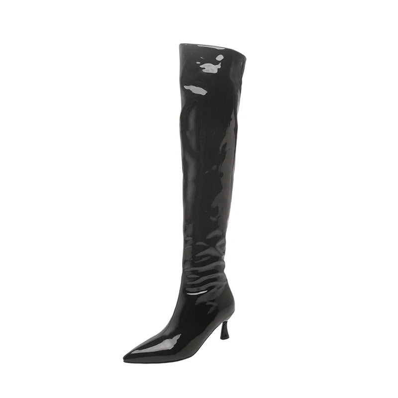 Bottes longues en cuir verni brillant pour femmes