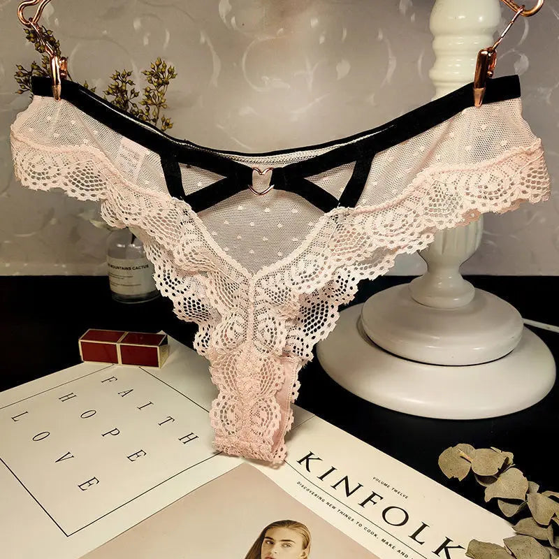 String Dentelle Femme – Pois et Boucle Cœur