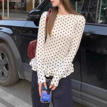 T-shirt à Pois Femme – Coupe Cintrée et Bords à Volants