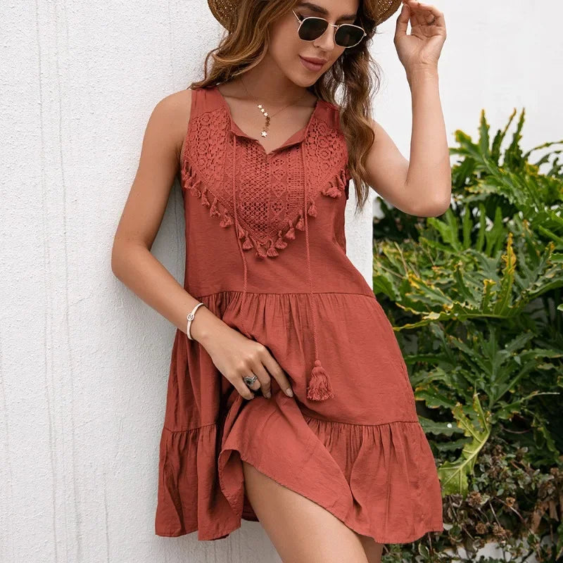 Mini robe sans manches et dentelle pour femmes