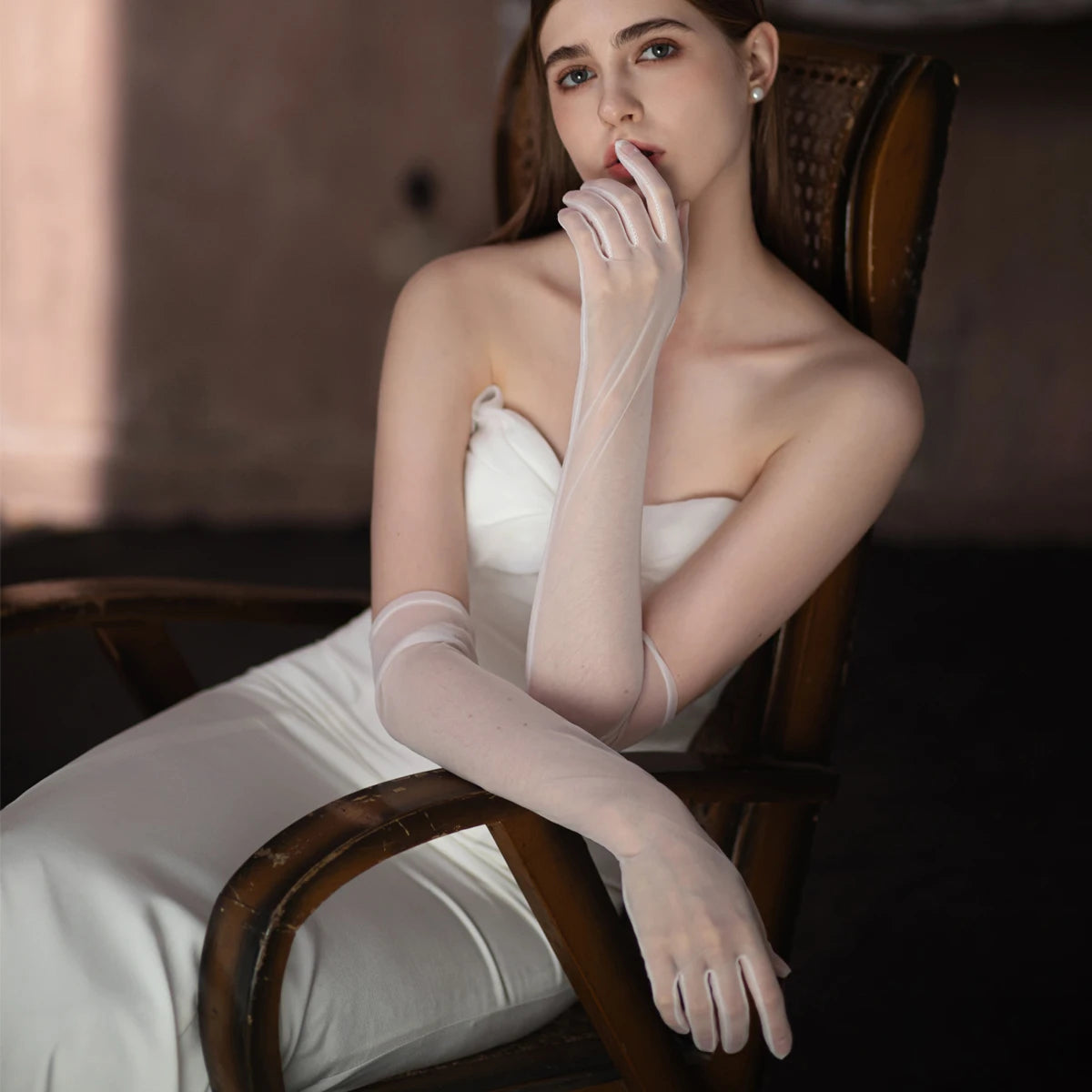Gants de mariée élégants en tulle doux pour femmes