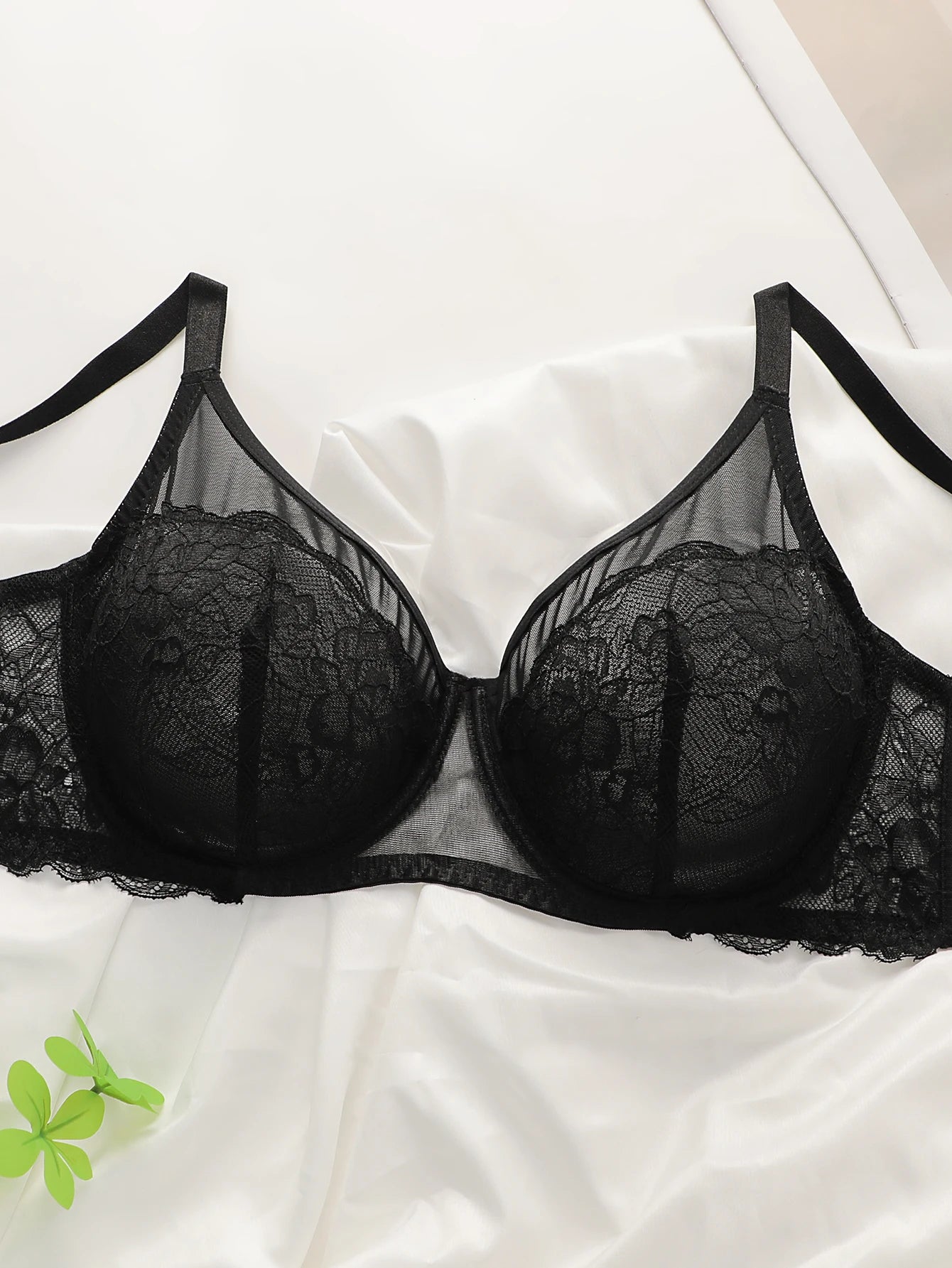 Soutien-gorge en dentelle brodée pour femmes