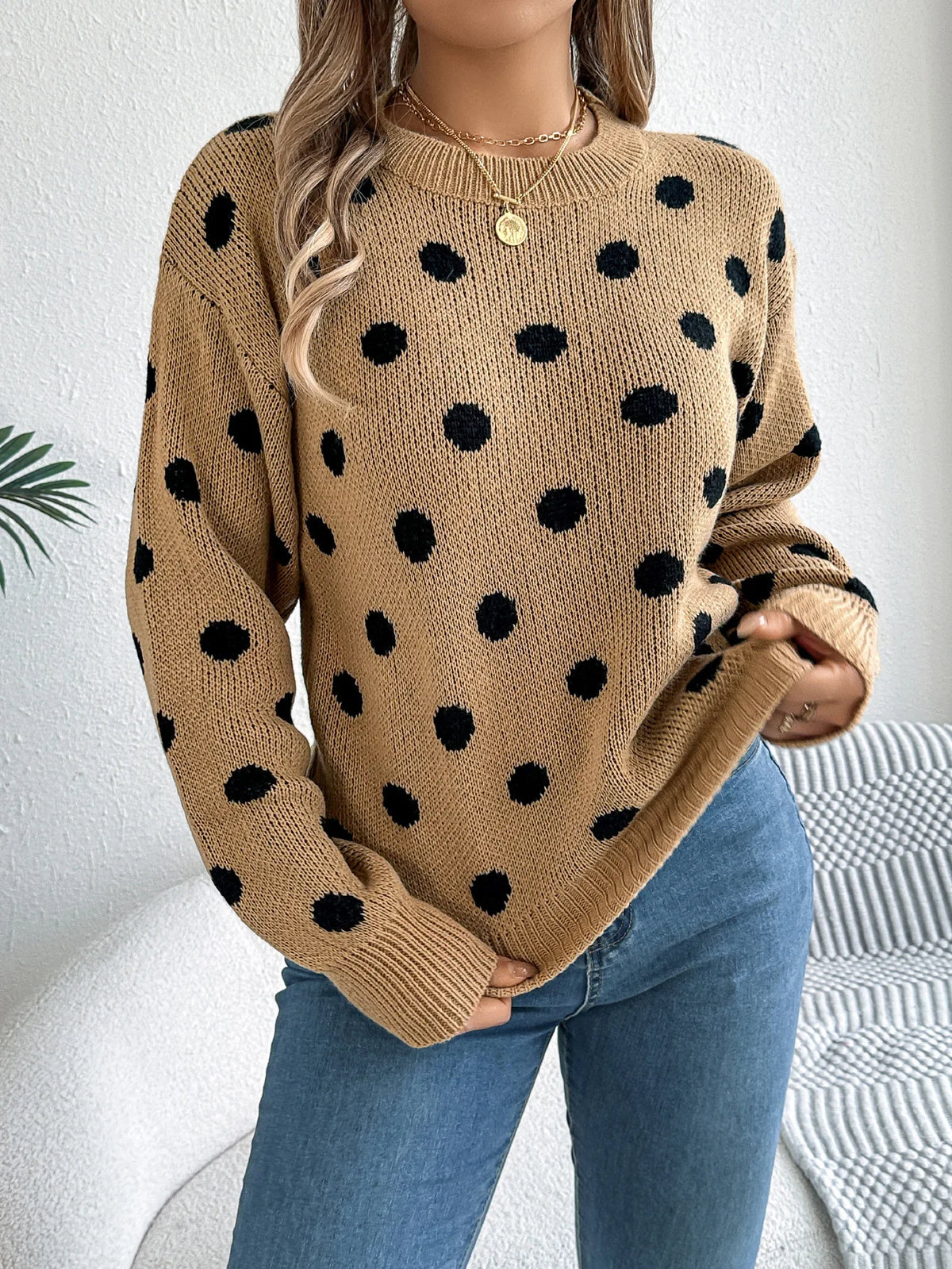 Pull à Pois Femme – Maille et Motifs Contrastés