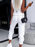 Ensemble deux pièces gilet rayé et pantalon ample pour femmes