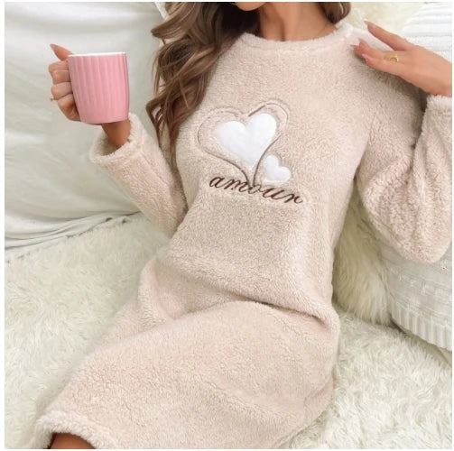 Chemise de nuit en velours de glouton pour femmes