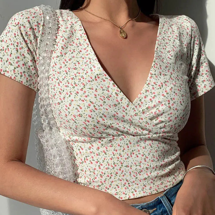 T-shirt à manches courtes et col en v pour femmes