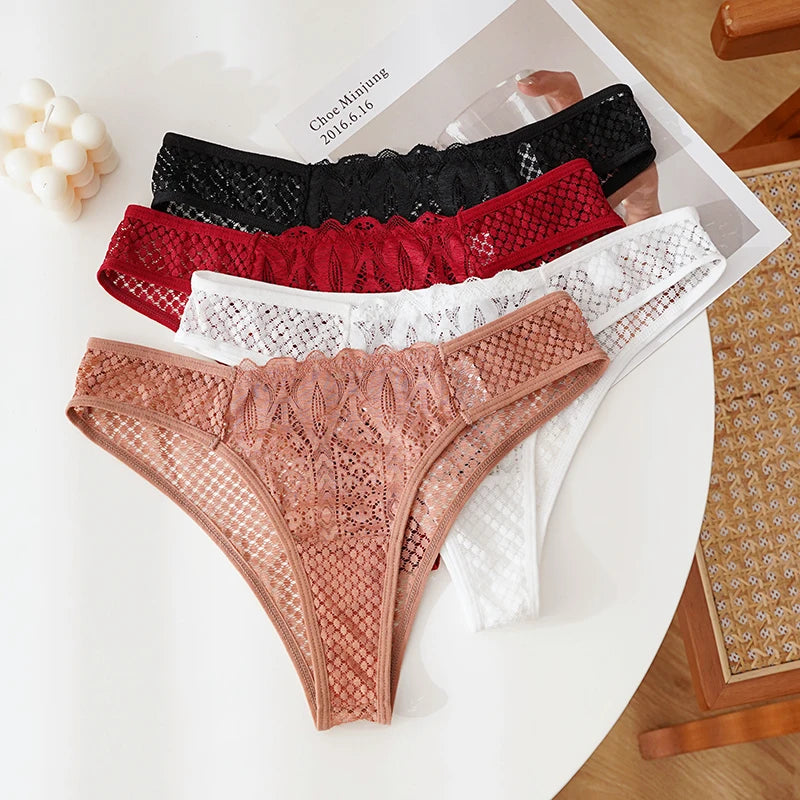 Culotte transparent en dentelle ajourée pour femmes