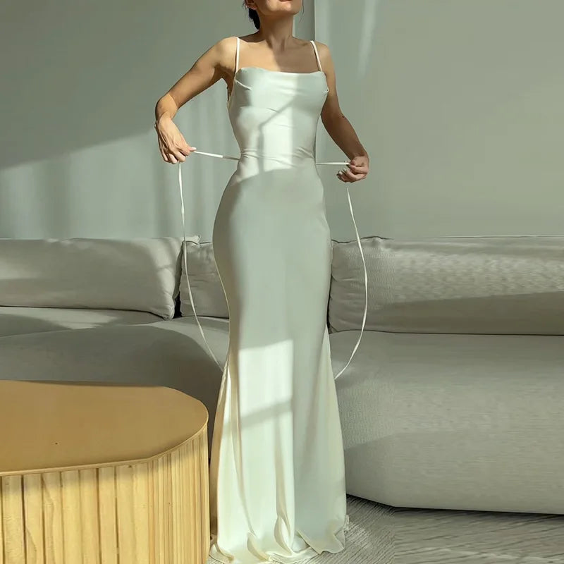 Robe longue en satin pour femmes