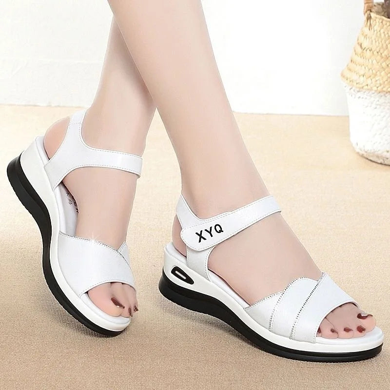 Sandales à bout ouvert en cuir pour femmes