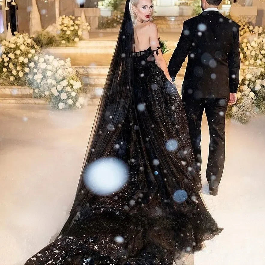 Robe de mariée en dentelle appliquée pour femmes