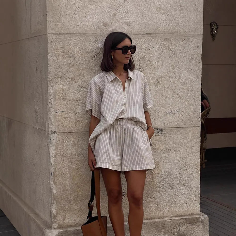 Ensemble deux pièces décontracté rayé en coton lin chemise ample et shorts pour femmes