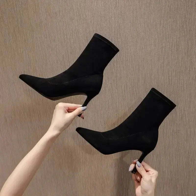 Bottines à talons très hauts pour femmes