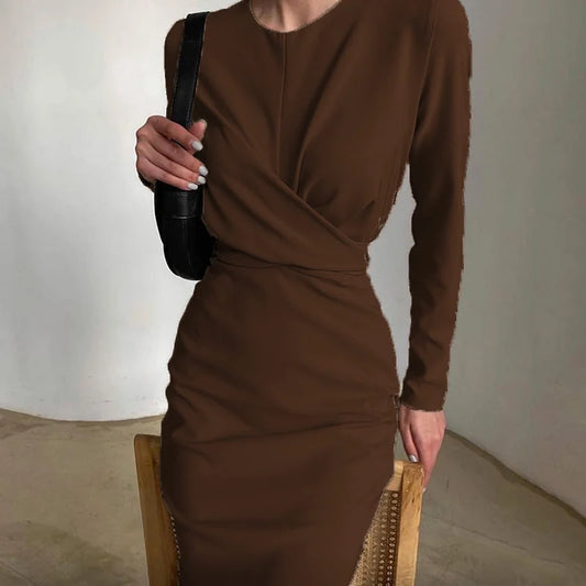 Robe femme mi-longue moulante plissée à col rond
