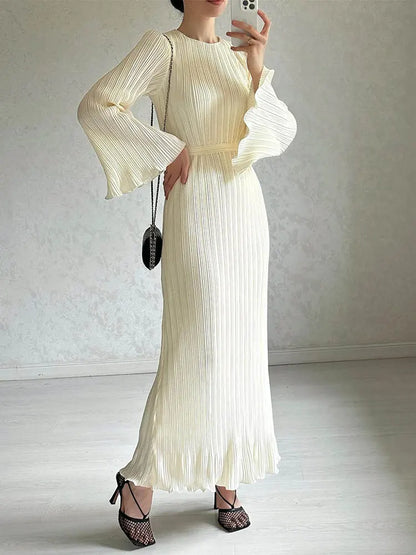 Robe Longue Femme – Volants, Laçage et Manches Évasées
