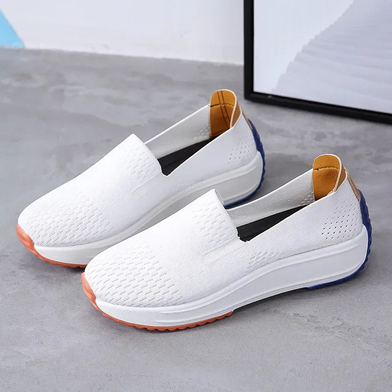 Chaussures brodées pour femmes