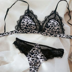 Ensemble soutien-gorge en dentelle et sans armatures et string ultra fin pour femmes