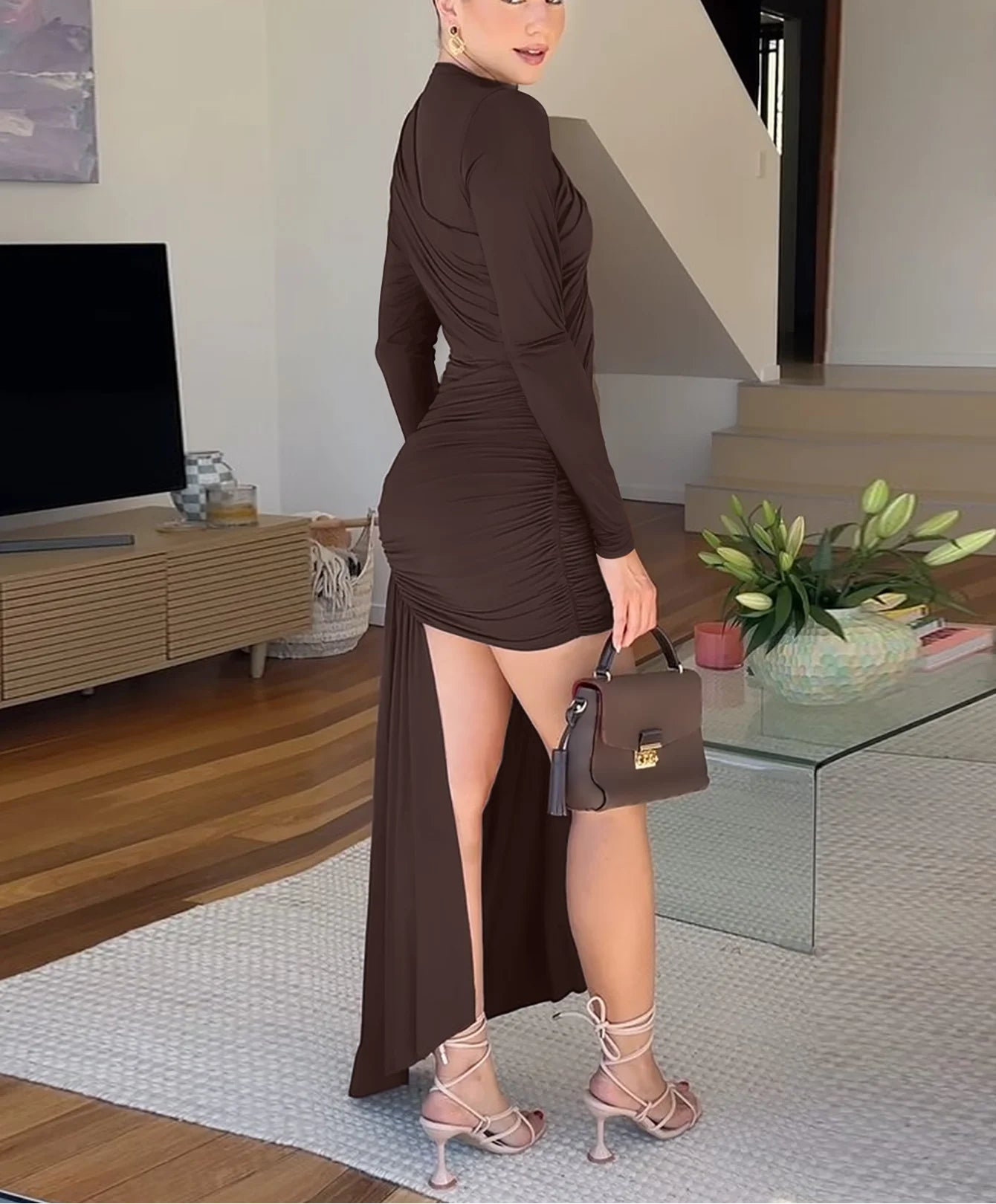Mini robe à col roulé et manches longues pour femmes