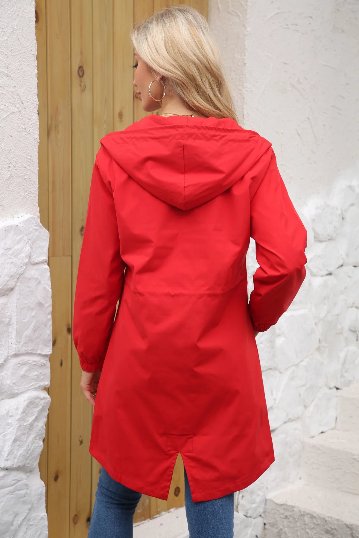 Veste à capuche hydrofuge pour femmes