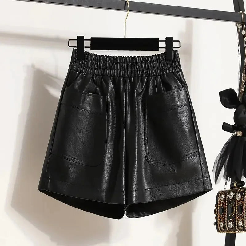 Shorts en cuir amples à jambes larges pour femmes