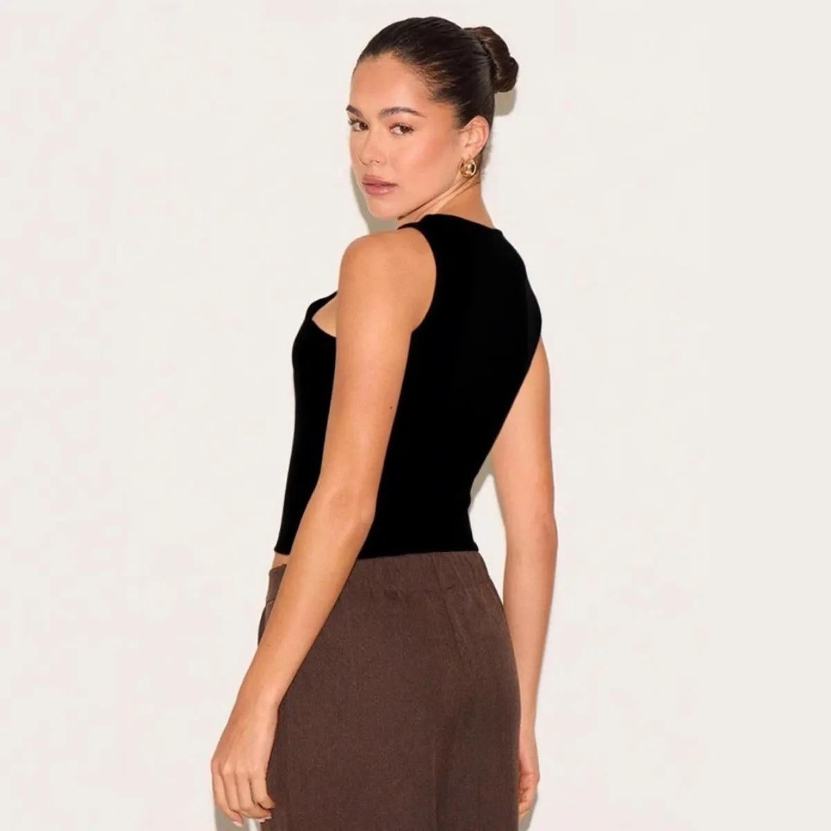 Haut asymétrique à une épaule pour femmes