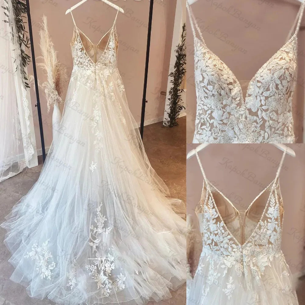 Robe de mariée vintage en dentelle à fines bretelles et col en V pour femmes