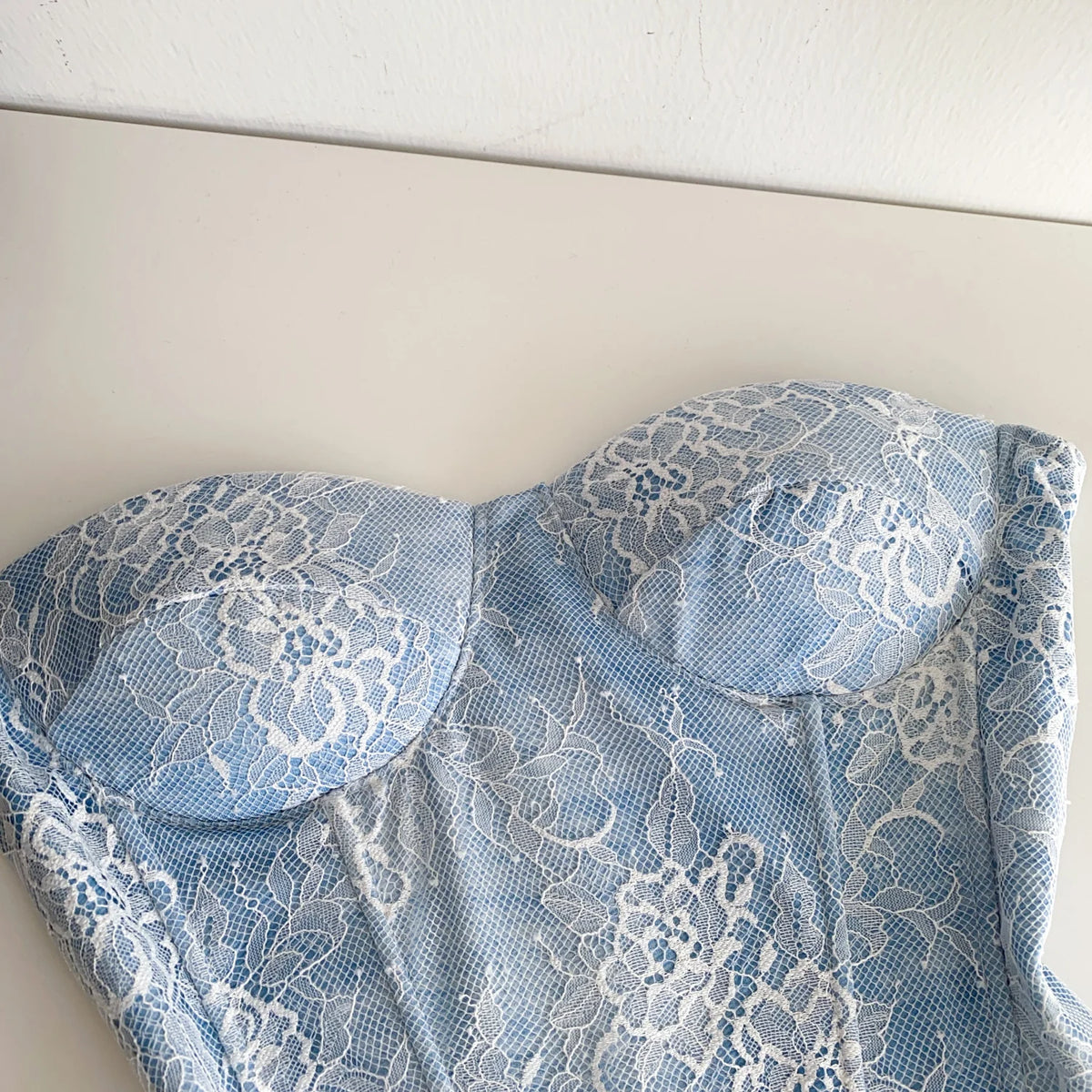 Débardeur Dentelle Femme – Fines Bretelles
