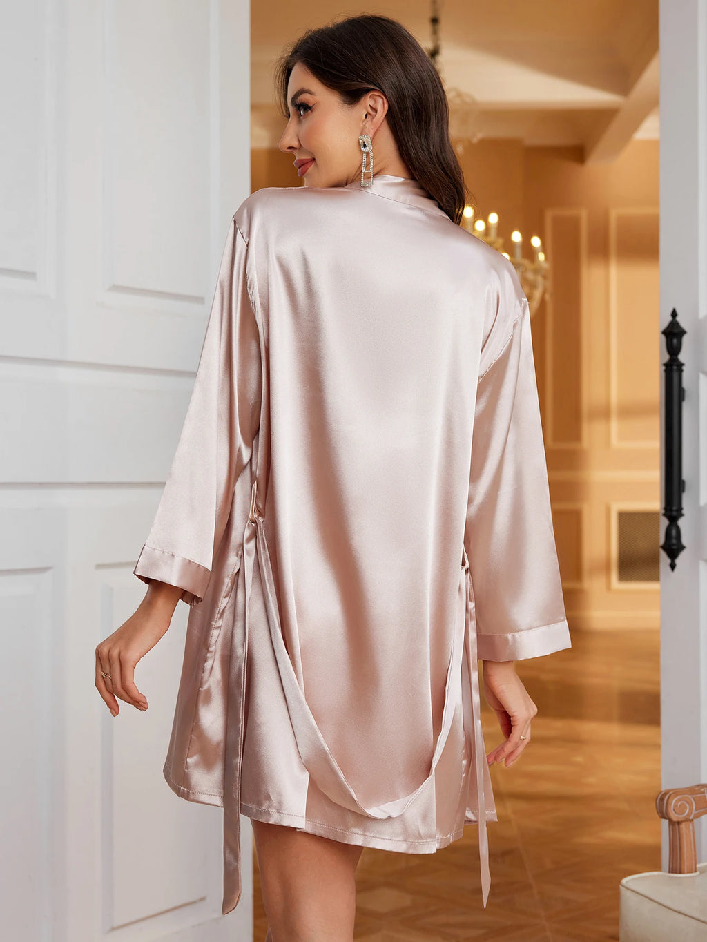 Chemise de nuit à ccl en v et dentelle pour femmes