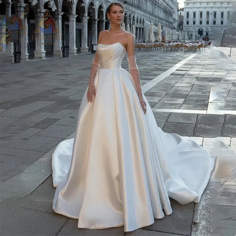 Robe de mariée trapèze blanche élégante avec perles de cristal pour femmes