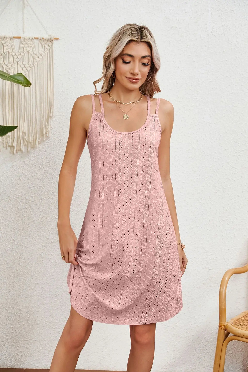Robes courtes et cintrées unies pour femmes